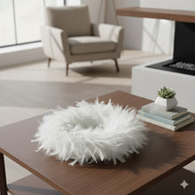 Lade das Bild in den Galerie-Viewer, Federkranz Weiß 30 cm Dekokranz Kranz Deko Weihnachten