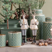 Lade das Bild in den Galerie-Viewer, Dekofigur Hirsch Tanne od. Geschenk Weihnachtsdeko Figur Weihnachten Dekohirsch modern Polyresin 39 cm