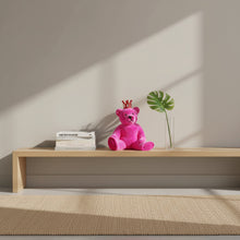 Lade das Bild in den Galerie-Viewer, Deko Teddy Bär Pink 21 cm Kunststoff beflockt Teddybär Dekofigur modern