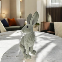 Lade das Bild in den Galerie-Viewer, Dekohase Grau 36 cm Polyresin samtig modern Hase Osterhase Osterdekoration Deko Ostern