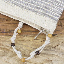 Lade das Bild in den Galerie-Viewer, Umhängetasche Beige Grau mit Glitzerfäden Tasche Damen moderne Handtasche
