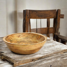Lade das Bild in den Galerie-Viewer, Mangoholzschale 27 cm