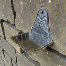 Lade das Bild in den Galerie-Viewer, Seifenhalter Altsilber Metall