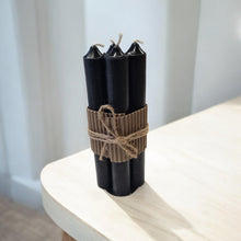 Lade das Bild in den Galerie-Viewer, 8er Set Tischkerze Schwarz