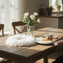 Lade das Bild in den Galerie-Viewer, Federkranz Weiß 35 cm Dekokranz Osterdeko Deko Ostern Kranz