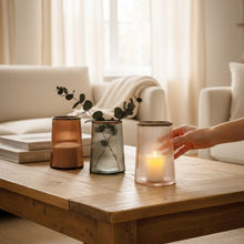 Lade das Bild in den Galerie-Viewer, 3er Set Windlichter Grau Rosé Braun Glas Metall Kerzenhalter Vase