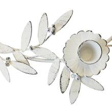 Lade das Bild in den Galerie-Viewer, Adventskranz Blätter Landhaus Creme Shabby Dekokranz Advent Stabkerzen Metall