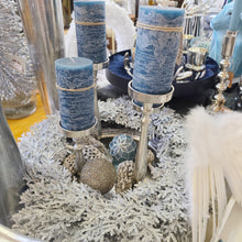 Lade das Bild in den Galerie-Viewer, Adventskranz Silber modern 29 cm Tischdeko Weihnachten silberfarben