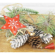 Lade das Bild in den Galerie-Viewer, 2x Weinachtsdeko Hängedeko rot Herz Stern