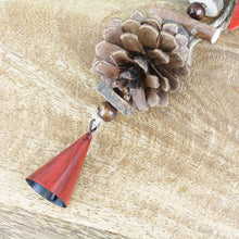 Lade das Bild in den Galerie-Viewer, 2x Weinachtsdeko Hängedeko rot Herz Stern