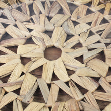 Lade das Bild in den Galerie-Viewer, 2er Set Dekotablett Seegras Braun Tablett rund Tablettset modern