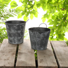 Lade das Bild in den Galerie-Viewer, 2er Set Dekoeimer Schwarz Vintage Blumenmuster Metall Pflanztopf Dekoaufbewahrung