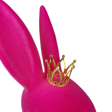 Lade das Bild in den Galerie-Viewer, Dekohasen mit Schleife und Krone Pink Kunststoff beflockt Hasenfigur Osterdekoration Deko Ostern modern