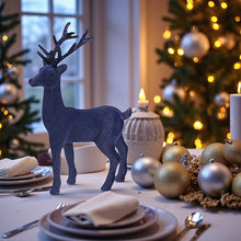 Lade das Bild in den Galerie-Viewer, Dekohirsch Blau Glitzer Kunststoff beflockt Dekofigur Weihnachten Winter Hirsch Deko