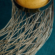 Lade das Bild in den Galerie-Viewer, Adventskranz Schwarz Alu vernickelt 28 cm