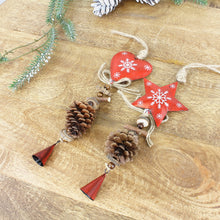 Lade das Bild in den Galerie-Viewer, 2x Weinachtsdeko Hängedeko rot Herz Stern