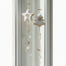 Lade das Bild in den Galerie-Viewer, 2er Set Hängedekoration Weihnachten Tannenbaum Stern Fell Holz 75 cm