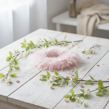 Lade das Bild in den Galerie-Viewer, Federkranz Rosa 35 cm Dekokranz Osterdeko Deko Ostern Kranz