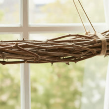 Lade das Bild in den Galerie-Viewer, Dekozweige zum hängen 60 cm Weinzweige Dekobündel Hängedekoration Holz