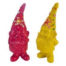 Lade das Bild in den Galerie-Viewer, Dekozwerg Flower Power Gelb oder Pink 20 cm Zwerg Gartenzwerg Polyresin Dekofigur