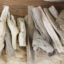 Lade das Bild in den Galerie-Viewer, Treibholzgirlande 50 cm