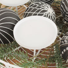 Lade das Bild in den Galerie-Viewer, Adventskranz Metall Weiß