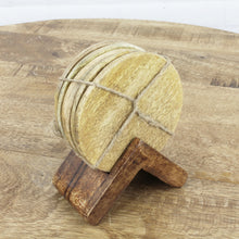 Lade das Bild in den Galerie-Viewer, Untersetzer Mangolholz mit Halter 6 Stück