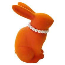 Lade das Bild in den Galerie-Viewer, Osterhase mit Perlenkette Orange Steingut beflockt Dekohase Hase Osterdekoration modern