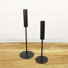 Lade das Bild in den Galerie-Viewer, Kerzenständer Schwarz Metall 2er Ser