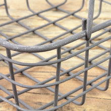 Lade das Bild in den Galerie-Viewer, 2er Set Serviettenhalter Landhaus Metall Braun Serviettenkorb mit Holzgriff