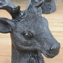 Lade das Bild in den Galerie-Viewer, 2er Set Hirschkopf schwarz Poly