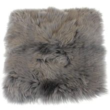 Lade das Bild in den Galerie-Viewer, Lammfell eckig