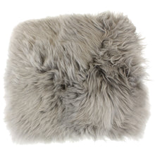 Lade das Bild in den Galerie-Viewer, Lammfell eckig