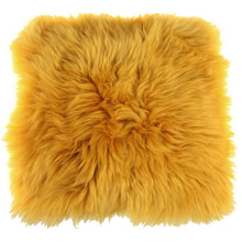 Lade das Bild in den Galerie-Viewer, Lammfell eckig