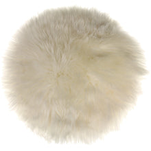 Lade das Bild in den Galerie-Viewer, Lammfell rund