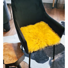 Lade das Bild in den Galerie-Viewer, Lammfell eckig