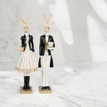 Lade das Bild in den Galerie-Viewer, Dekohase Schwarz Weiß Polyresin Dame od. Herr Osterhase Osterdeko Hase Deko Ostern