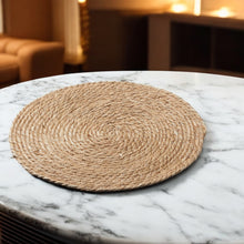 Lade das Bild in den Galerie-Viewer, 4er Set Platzset Stroh Braun