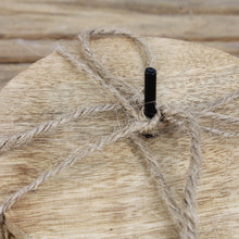 Lade das Bild in den Galerie-Viewer, Untersetzer Mangolholz mit Deckelhalter 6 Stück