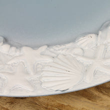 Lade das Bild in den Galerie-Viewer, 2er Set Deko Teller Maritim Ø 33 cm mit Muscheln