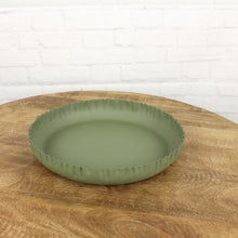 Lade das Bild in den Galerie-Viewer, Tablett rund grün Metall