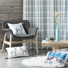 Lade das Bild in den Galerie-Viewer, Kissen Hirsche Weiß Grau 30 x 50 cm