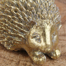 Lade das Bild in den Galerie-Viewer, 2er Set Deko Igel antikgold klein