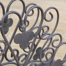 Lade das Bild in den Galerie-Viewer, Serviettenhalter dunkelrost patiniert Eisen