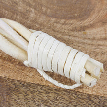 Lade das Bild in den Galerie-Viewer, Teppichklopfer Rattan