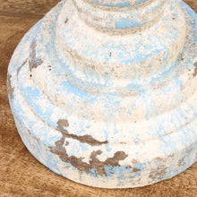 Lade das Bild in den Galerie-Viewer, Kerzenständer 40 cm hoch, Design Shabby Look