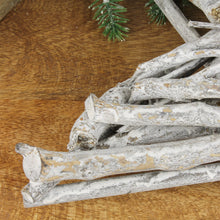 Lade das Bild in den Galerie-Viewer, Holzstern grau/weiß zum Hängen