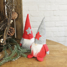 Lade das Bild in den Galerie-Viewer, Wichtel aus Filz 2er Set