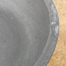 Lade das Bild in den Galerie-Viewer, Dekoteller tief aus Blech anthrazit