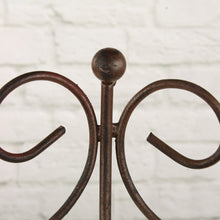 Lade das Bild in den Galerie-Viewer, 2 er Set Hängekörbe dunkelrostfarben lackiert